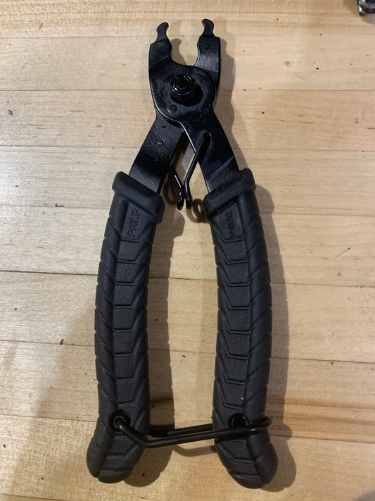 Master link chain tool